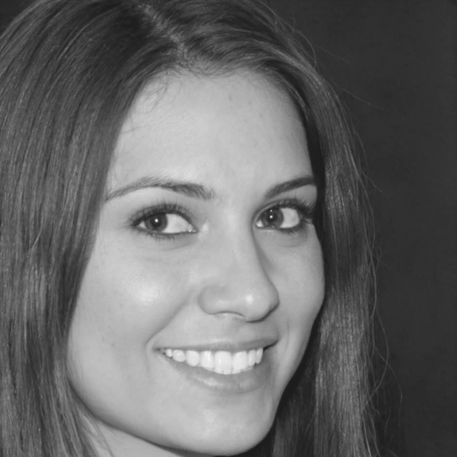 Portrait professionnel d'Amélie Bonnet, dirigeante d'une boutique de décoration