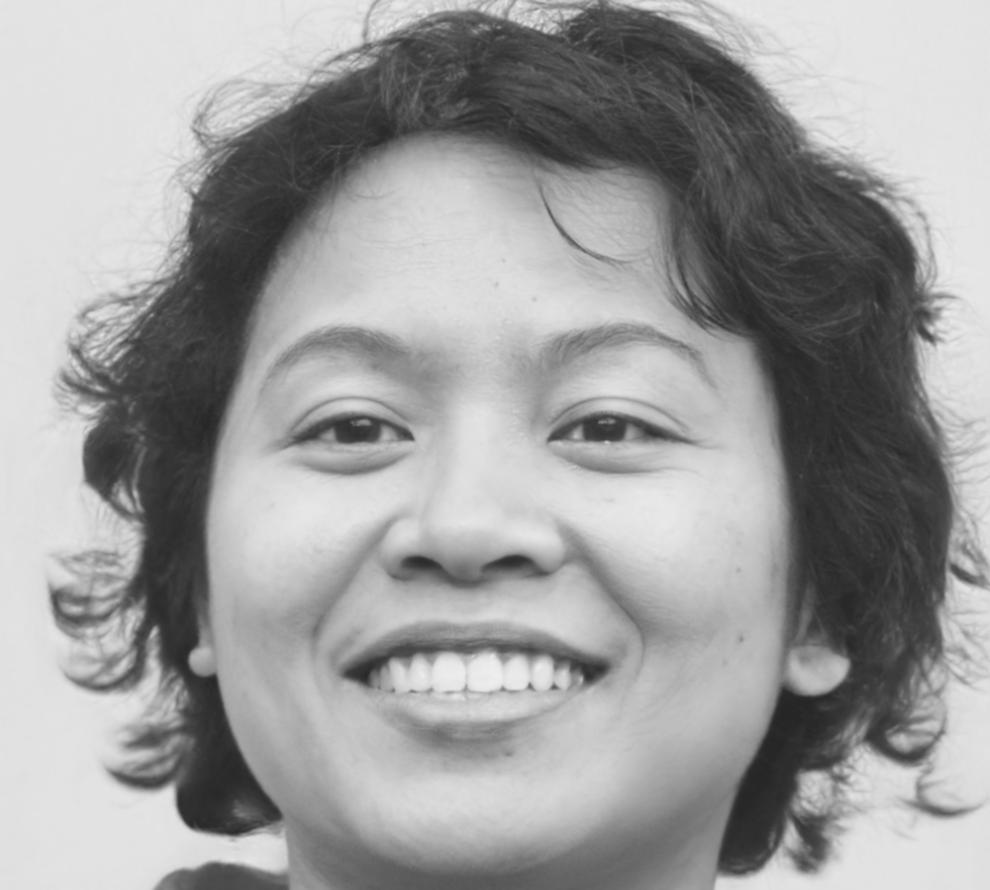 Portrait professionnel de Sophie Laurent, directrice d'une entreprise de services aux entreprises